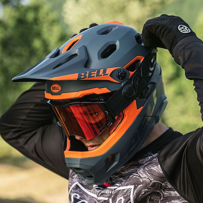 Bell Super DH Spherical helmet in action Bell Super DH Spherical helmet in action